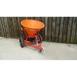 FertCast Q300 - Towable Fertiliser, Lime, Seed & Salt Spreader -Garden & Outdoors Shop rt